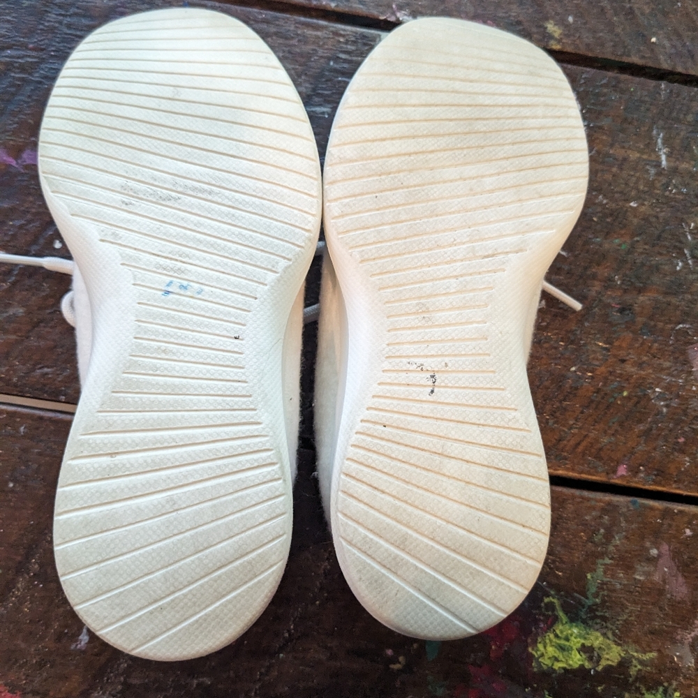 allbirds Women’s White Wool Runner Sneaker - Picture 12 of 13